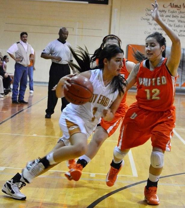 sophie gomez vs united 2013.jpg